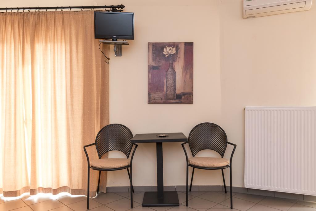 Diana Otel Makrakómi Dış mekan fotoğraf